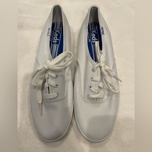 Keds classics white never worn